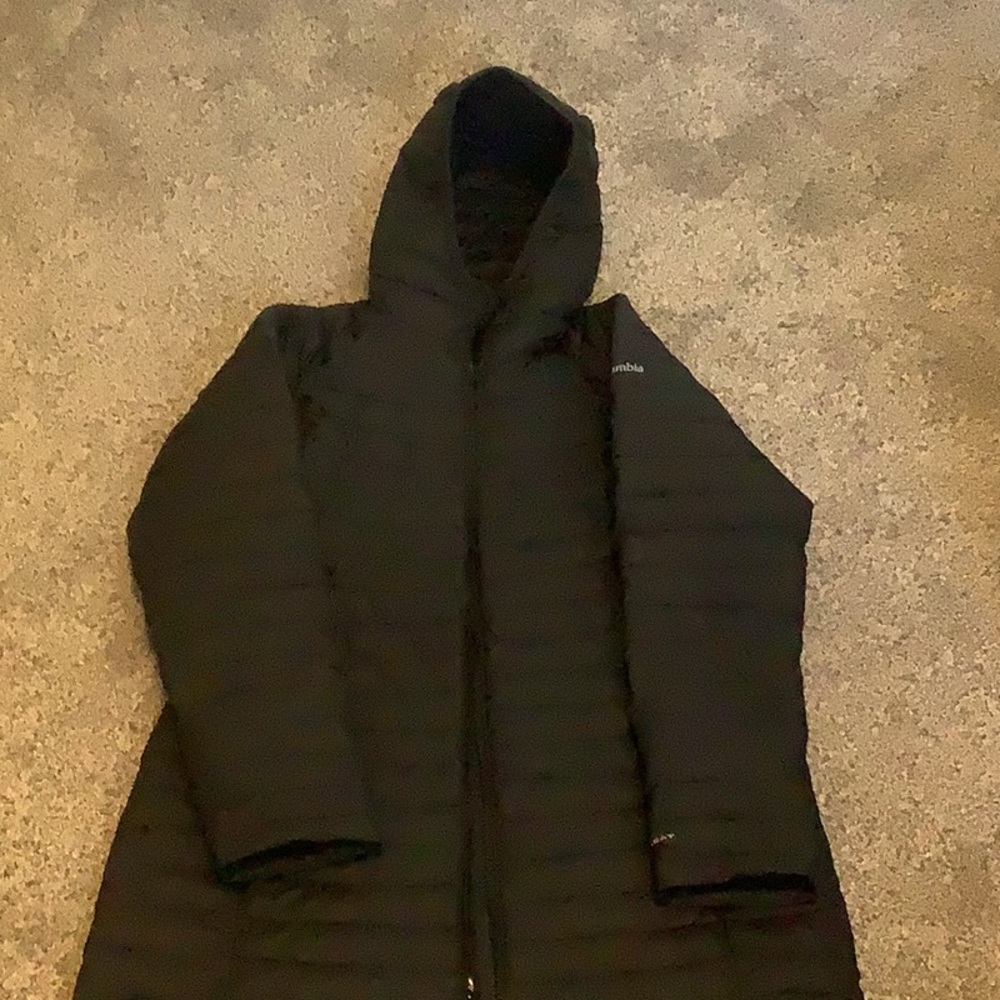 Columbia women’s white out mid hooded puffer jacket - M